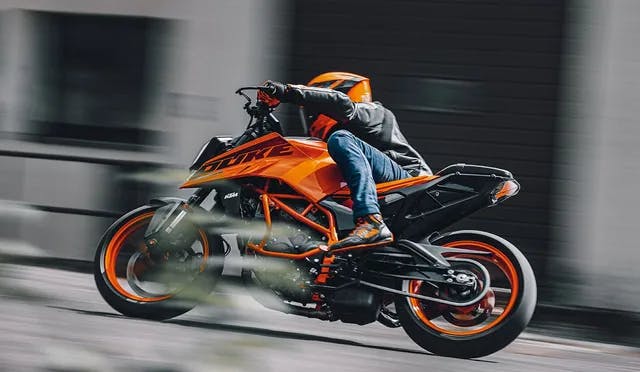 KTM Duke 390 2024 Unveiled, And its a Monster!