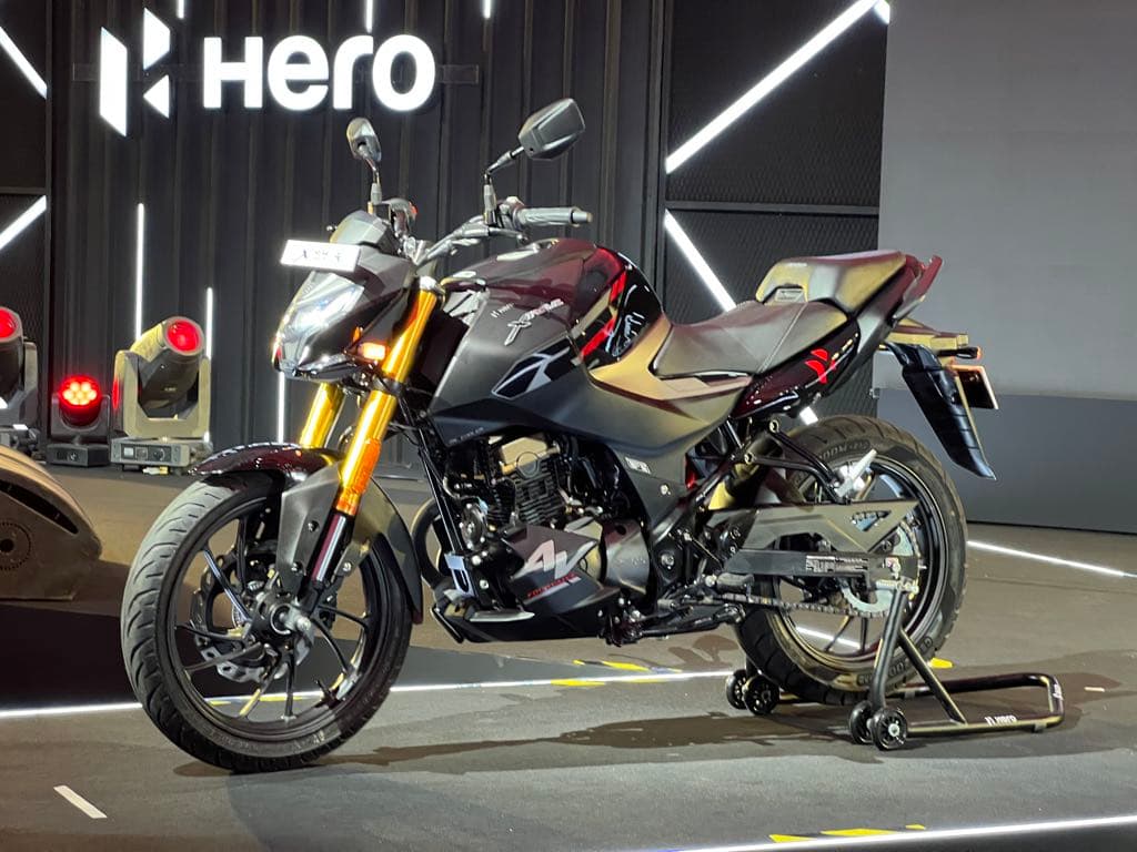 Motomall Hero Xtreme 160R 4V Unveils New Features with a Price Update to Rs 1.38 Lakh