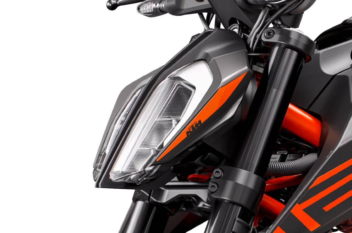 Motomall KTM 200 Duke: New LED Headlight Variant Announced