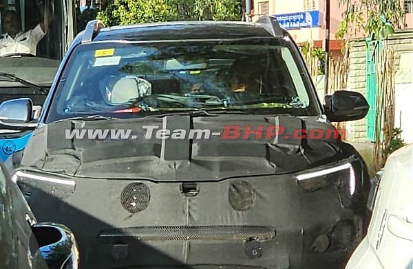 Motomall Kia Sonet Facelift Spied
